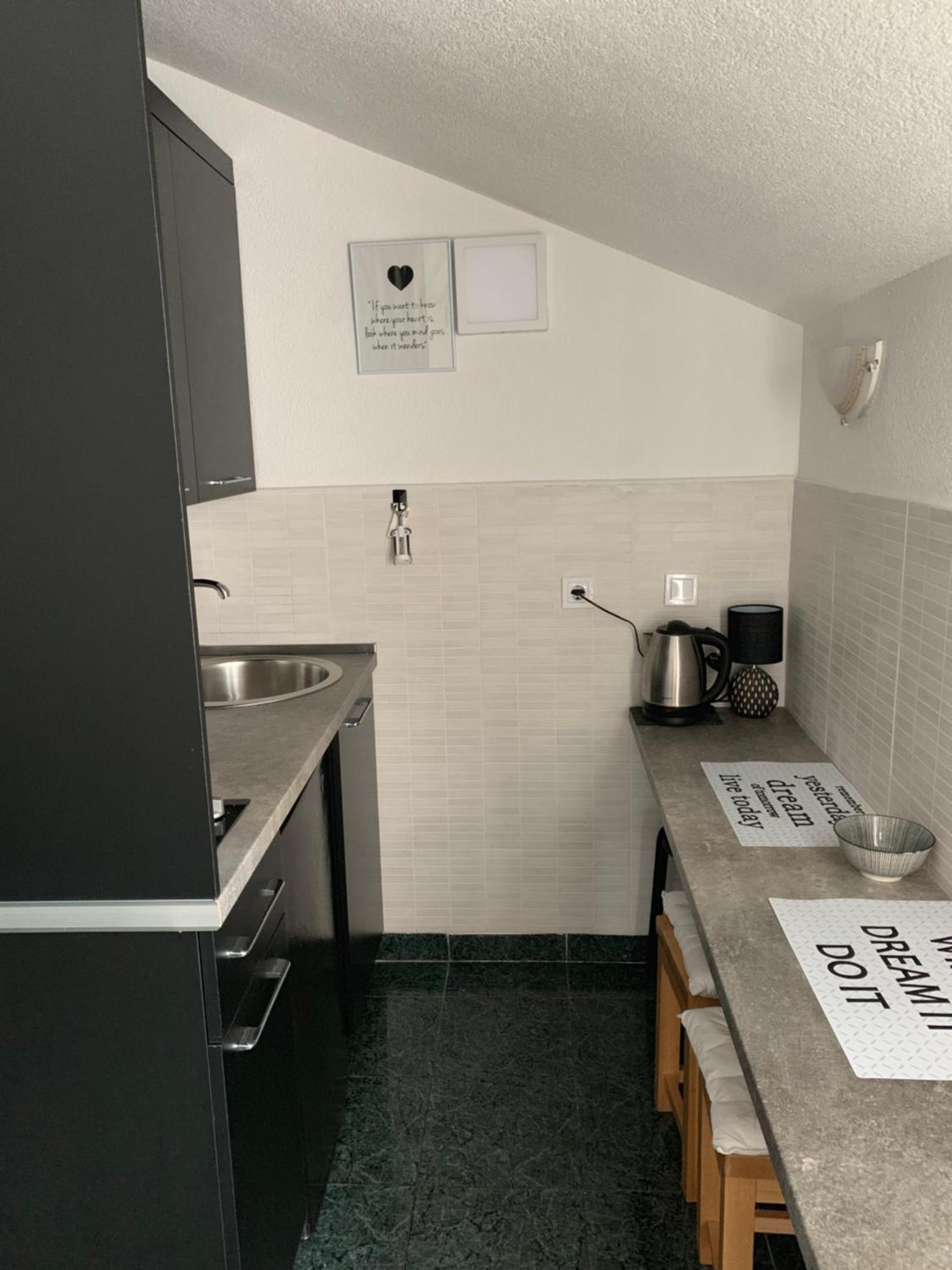 טיווט Apartmani Krgusic מראה חיצוני תמונה