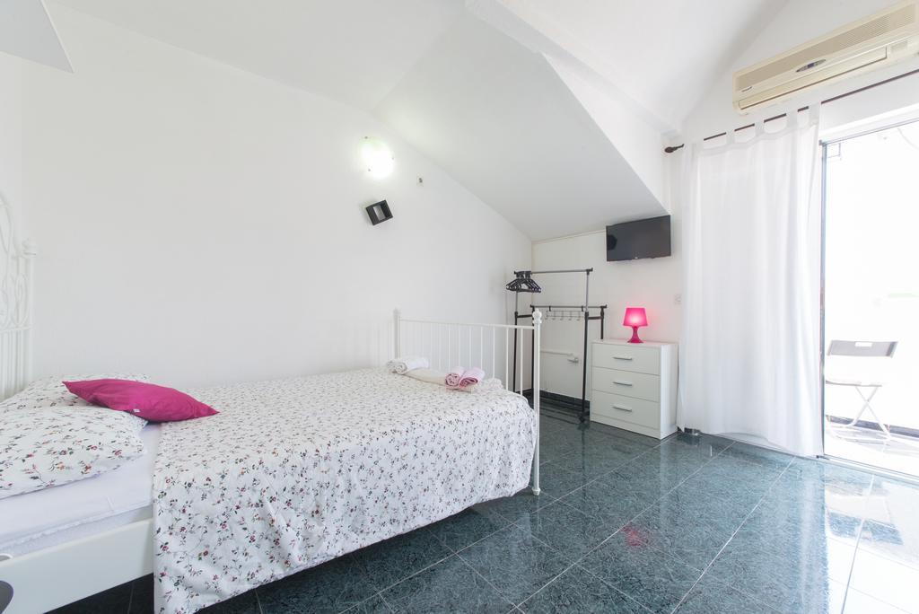 טיווט Apartmani Krgusic מראה חיצוני תמונה