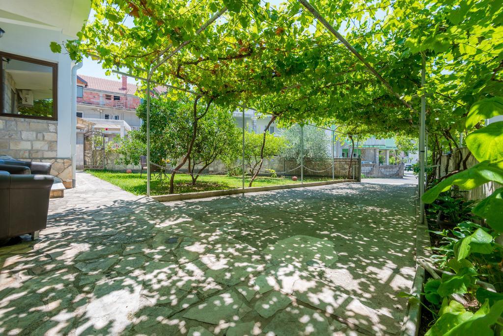 טיווט Apartmani Krgusic מראה חיצוני תמונה