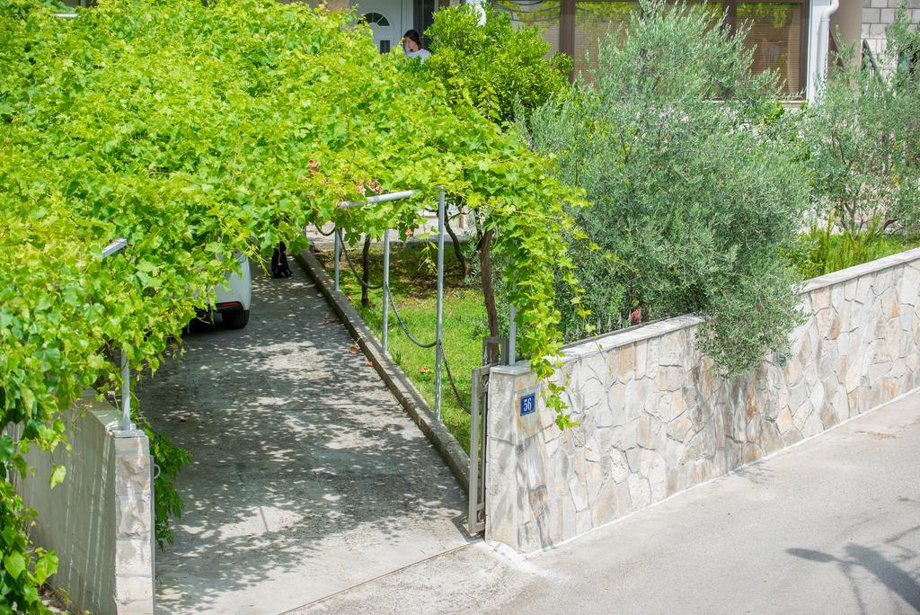 טיווט Apartmani Krgusic מראה חיצוני תמונה