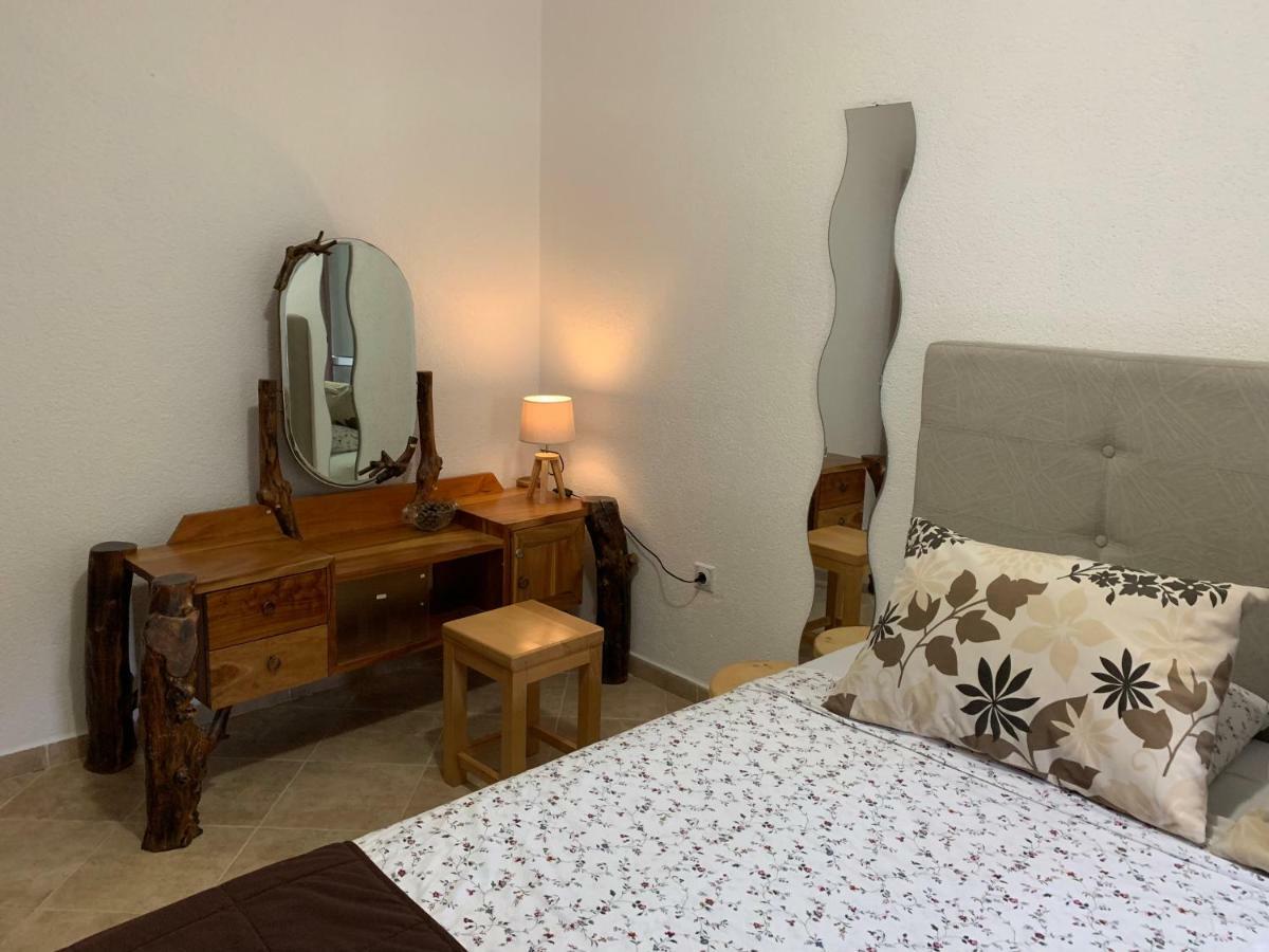 טיווט Apartmani Krgusic מראה חיצוני תמונה