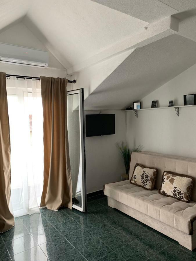 טיווט Apartmani Krgusic מראה חיצוני תמונה